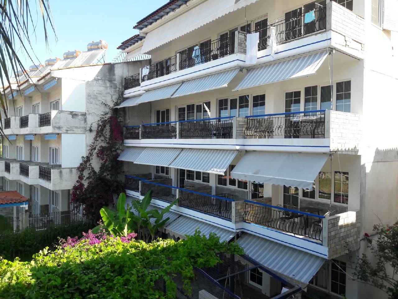 BLUEBLOCK APARTMENTS Ενοικιαζόμενα δωμάτια, Νεα Σκιωνη